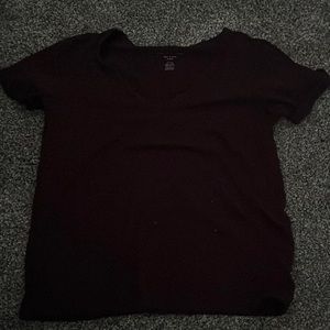 Red American Eagle V neck tee